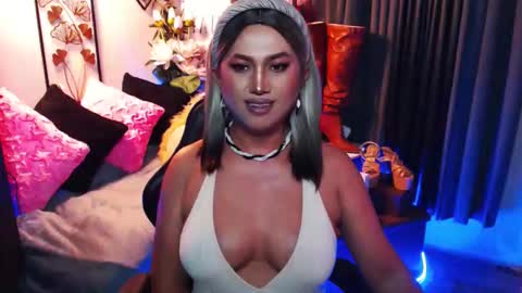 Red Ivy online show from 29, 3, 2026