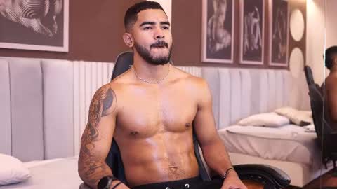 Snapshot of reik_von chatting on 14, 7, 2026 Reik online show from 14, 7, 2026