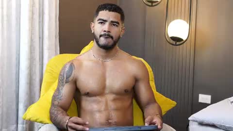 Snapshot of reik_von chatting on 21, 7, 2026 Reik online show from 21, 7, 2026
