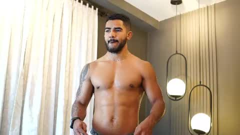 Snapshot of reik_von chatting on 23, 7, 2026 Reik online show from 23, 7, 2026