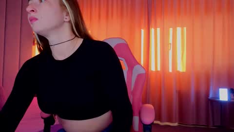 reina cummings online show from 2, 11, 2025