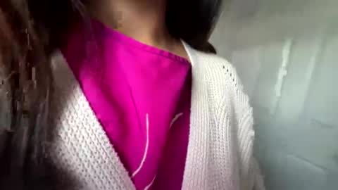 reinaassss online show from 16, 4, 2026