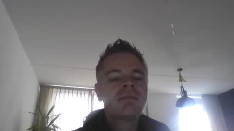 Snapshot of remcoa chatting on 5, 11, 2025 remcoa online show from 5, 11, 2025