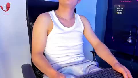 RemiBlythe online show from 5, 2, 2025