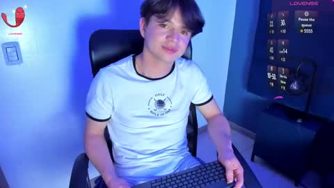 RemiBlythe online show from 6, 2, 2025