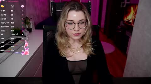 Snapshot of remywild chatting on 5, 3, 2025 RemyWild online show from 5, 3, 2025