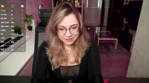 Snapshot of remywild chatting on 4, 10, 2025 RemyWild online show from 4, 10, 2025