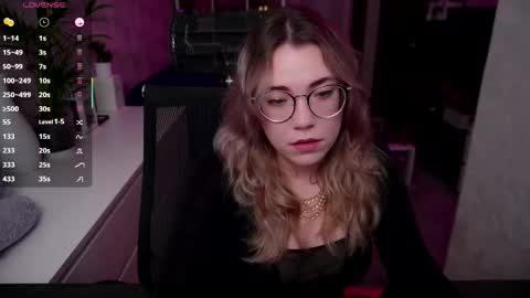 Snapshot of remywild chatting on 20, 10, 2025 RemyWild online show from 20, 10, 2025