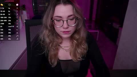 Snapshot of remywild chatting on 14, 11, 2025 RemyWild online show from 14, 11, 2025