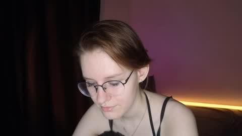 Snapshot of renaeblaski chatting on 14, 5, 2026 Claire online show from 14, 5, 2026