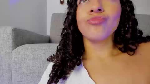 Snapshot of renata_cruz_ chatting on 18, 2, 2025 Renata 3 online show from 18, 2, 2025