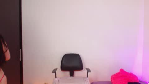    online show from 6, 10, 2025