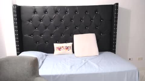 Renata Salinas online show from 22, 10, 2025