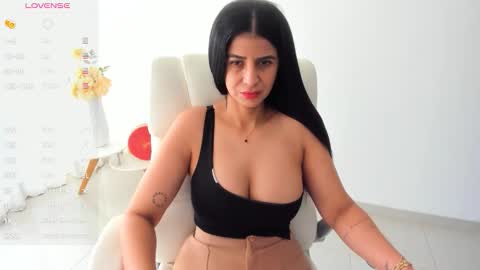 RENATA online show from 6, 10, 2025