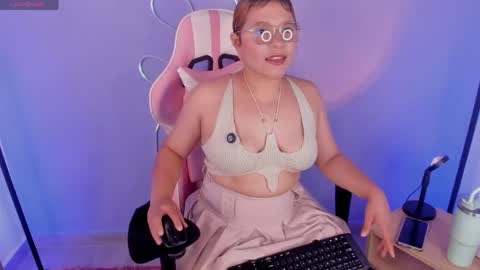 Snapshot of renatajones11 chatting on 25, 4, 2026 Renata Jones online show from 25, 4, 2026
