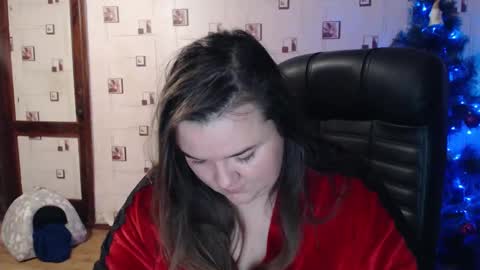 renataoia online show from 4, 1, 2025