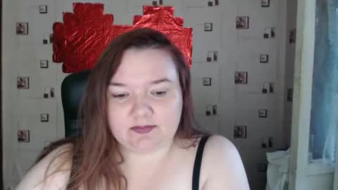 renataoia online show from 16, 9, 2025