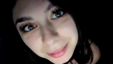 Snapshot of renee_loah chatting on 22, 10, 2025 renee_loah online show from 22, 10, 2025