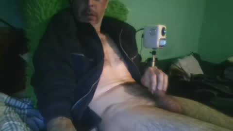 reyes_albert2006 online show from 17, 2, 2025