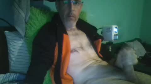 reyes_albert2006 online show from 5, 11, 2025