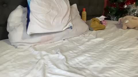 reyna77 online show from 19, 12, 2024