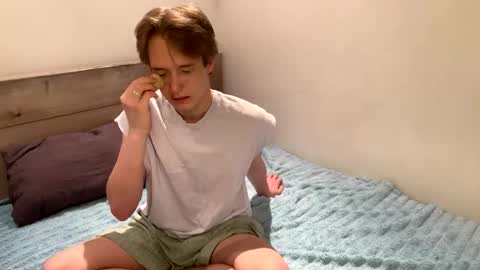 Snapshot of reynasweet_ chatting on 5, 6, 2026 Lola online show from 5, 6, 2026
