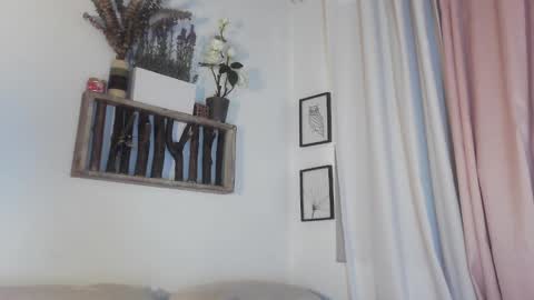 Snapshot of rhaenyra_ chatting on 10, 12, 2024 Rhaenyra online show from 10, 12, 2024