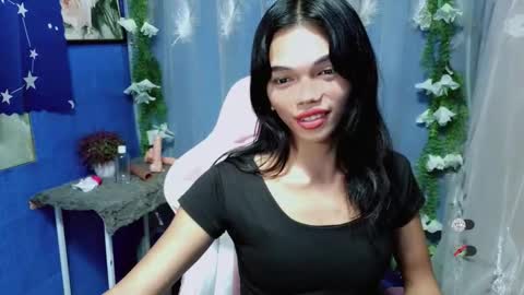 Snapshot of rhiana_slut chatting on 22, 10, 2025 rhiana_slut online show from 22, 10, 2025