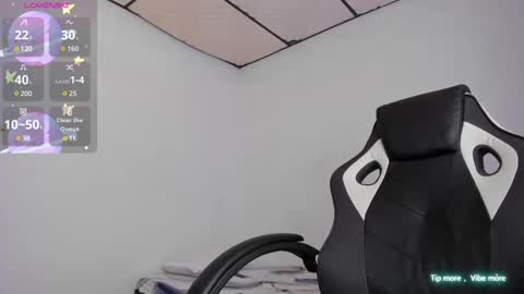 Snapshot of riana_kean chatting on 1, 3, 2025 RianaK online show from 1, 3, 2025