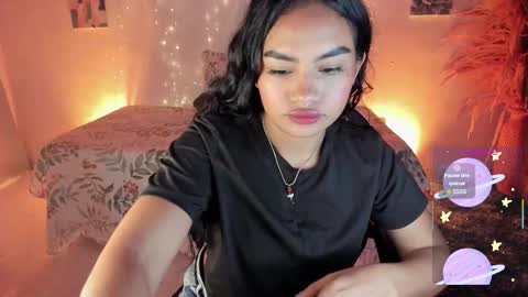 Snapshot of riana_kean chatting on 26, 11, 2025 RianaK online show from 26, 11, 2025