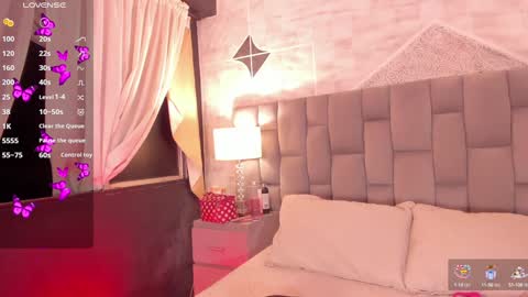 Riana online show from 3, 2, 2025