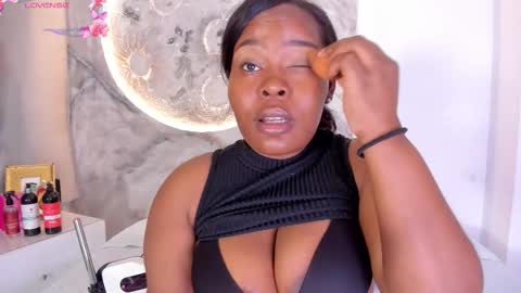 Riana online show from 4, 12, 2025