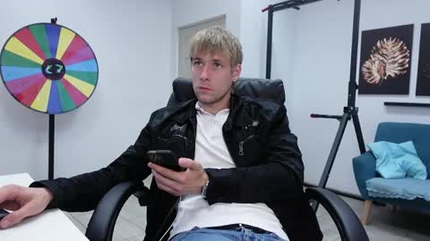 Snapshot of richard_hards chatting on 3, 6, 2026 RICHARD HARDS online show from 3, 6, 2026