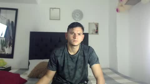 Snapshot of richr_latin_boy chatting on 31, 12, 2024 rich online show from 31, 12, 2024