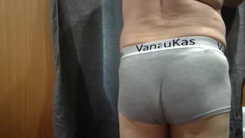 Snapshot of rick_richard15 chatting on 15, 4, 2026 Richard Rick your slave and toy online show from 15, 4, 2026