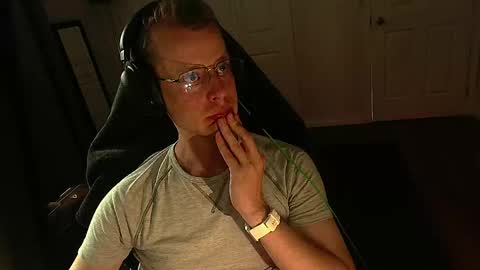 Snapshot of rickgosling chatting on 27, 5, 2026 rickgosling online show from 27, 5, 2026