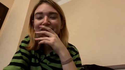 Snapshot of rickialameda chatting on 2, 12, 2025 Lisa online show from 2, 12, 2025