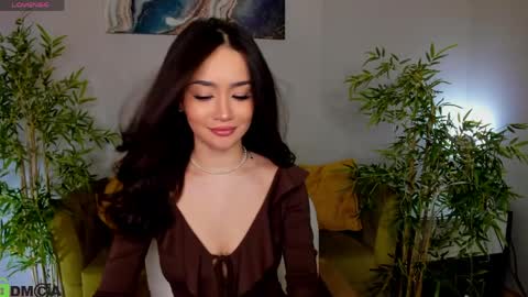 Layla online show from 1, 4, 2026