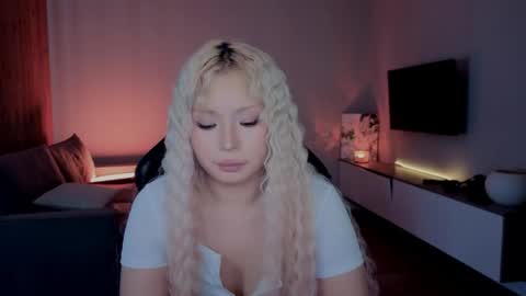 rileymee online show from 14, 4, 2026