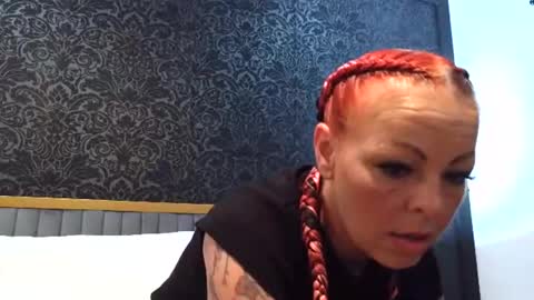 Snapshot of rileyraerhoads chatting on 20, 10, 2025 rileyraerhoads online show from 20, 10, 2025