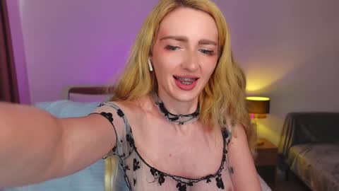 SweetRina online show from 18, 12, 2024