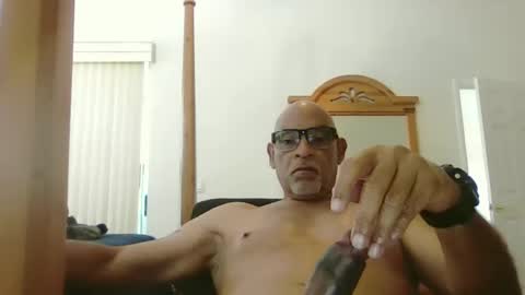 Snapshot of rionel chatting on 28, 4, 2026 RioNel online show from 28, 4, 2026