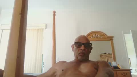 Snapshot of rionel chatting on 6, 6, 2026 RioNel online show from 6, 6, 2026