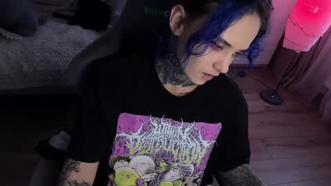   DianaBrite            fansl y online show from 28, 1, 2025