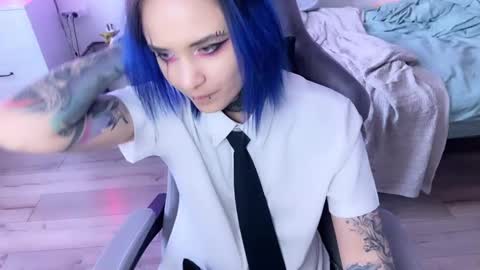   DianaBrite            fansl y online show from 26, 2, 2025