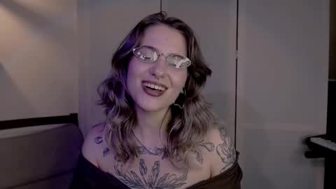 Snapshot of risha_laass chatting on 5, 12, 2024 risha_laass online show from 5, 12, 2024
