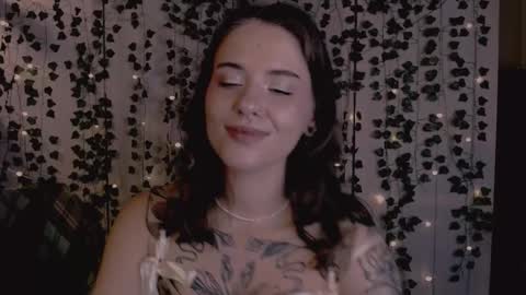 Snapshot of risha_laass chatting on 27, 9, 2025 risha_laass online show from 27, 9, 2025
