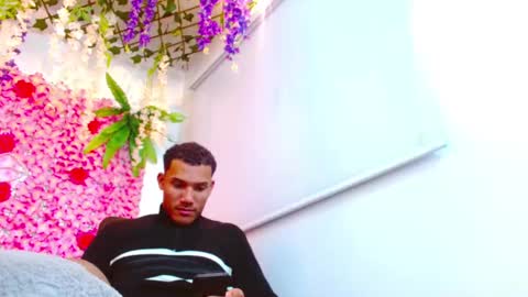 Risitos De Oro online show from 28, 10, 2025