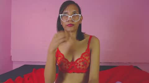 Snapshot of risy_rose chatting on 11, 2, 2025 risy_rose online show from 11, 2, 2025