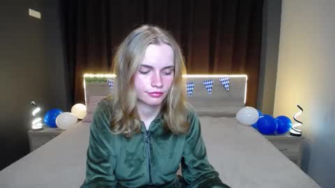 Snapshot of ritakiskis chatting on 22, 9, 2025 ritakiskis online show from 22, 9, 2025
